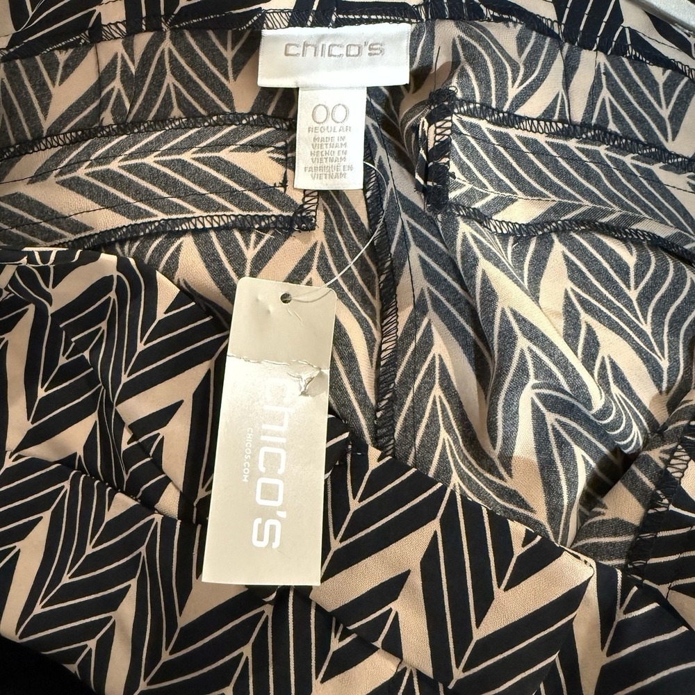 Chicos Wide Leg Pants Womens 00 XS Black Tan Miter Print Stretch Career New - Picture 7 of 10